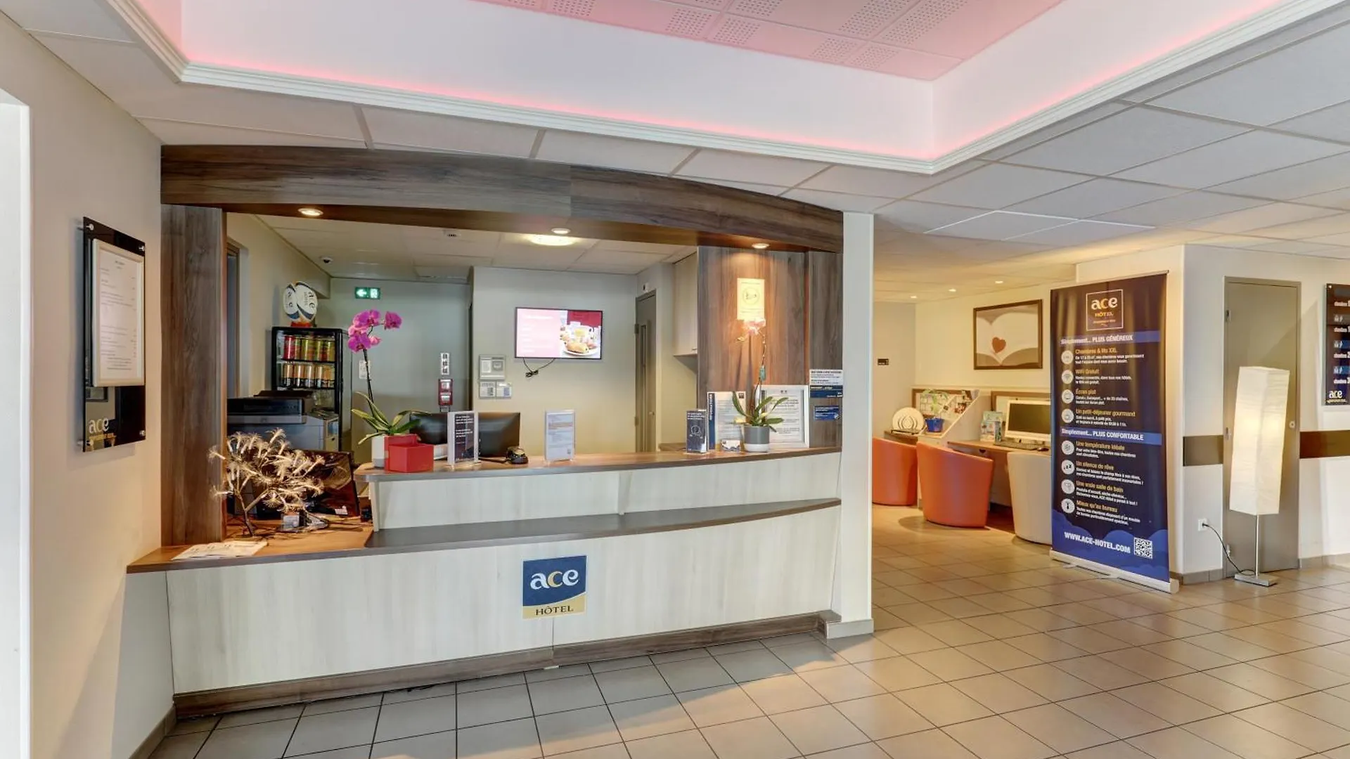 ***  Saint-Victor-des-Oules Ace Hotel Montlucon צרפת